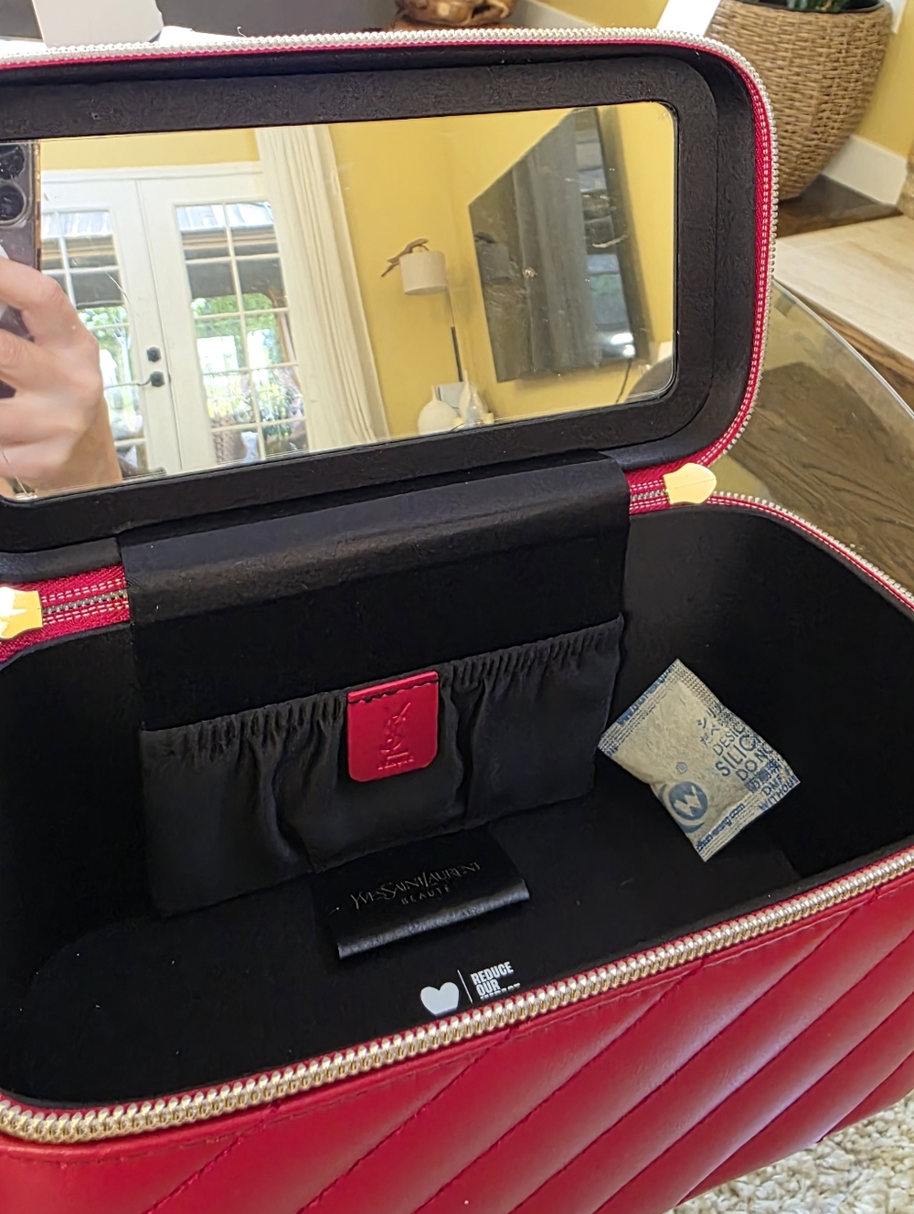 Ysl Yves Saint Laurent Beaute Premium Vanity Red Makeup Case W/Mirror - Picture 6 of 6